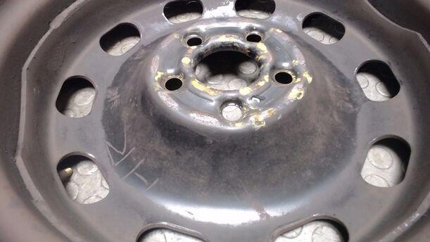 Foto: STAHLFELGE 6X15 ET38 eines VW Golf 1.4