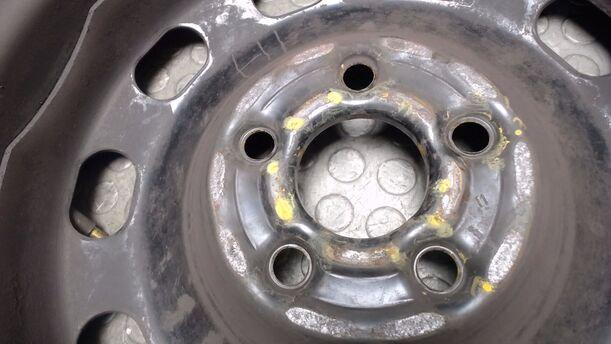 Foto: STAHLFELGE 6X15 ET38 eines VW Golf 1.4
