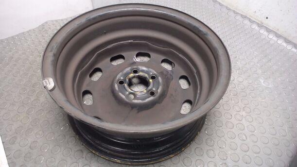 Foto: STAHLFELGE 6X15 ET38 eines VW Golf 1.4
