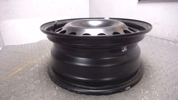Foto: STAHLFELGE 6X15 ET49 ( NEUWERTIG ) eines Opel Corsa 1.0 12V