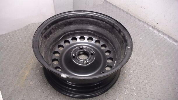 Foto: STAHLFELGE 6X15 ET49 ( NEUWERTIG ) eines Opel Corsa 1.0 12V