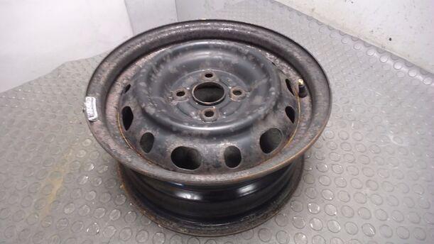 Foto: STAHLFELGE 6X14 ET45 eines Mazda 2 1.5