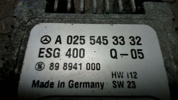 Foto: STEUERGERÄT ELEKTROLÜFTER eines Mercedes-Benz E 200 T Kompressor