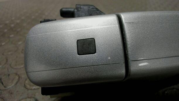 Foto: TÜR AUSSENGRIFF  VORN RECHTS eines Mercedes-Benz E 200 T Kompressor