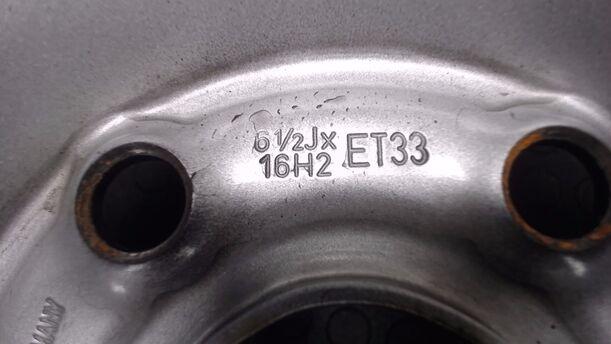 Foto: STAHLFELGE 6,5X16 ET33 eines VW Tiguan 2.0 TDI DPF 4Motion