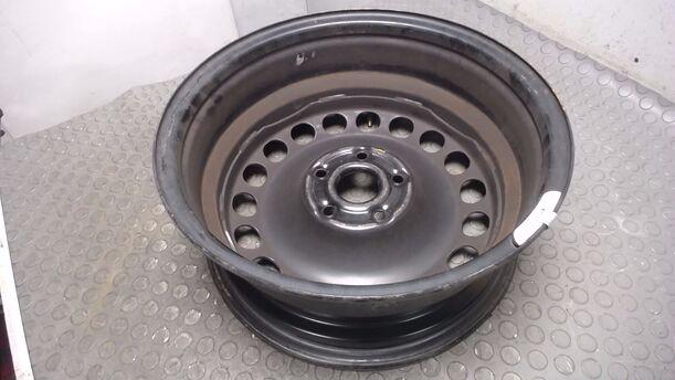 Foto: STAHLFELGE 6,5X16 ET33 eines VW Tiguan 2.0 TDI DPF 4Motion