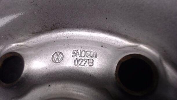 Foto: STAHLFELGE 6,5X16 ET33 eines VW Tiguan 2.0 TDI DPF 4Motion