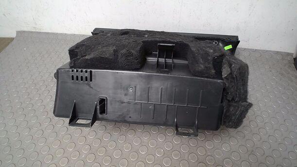 Foto: HANDSCHUHFACH eines Mercedes-Benz A 180 CDI