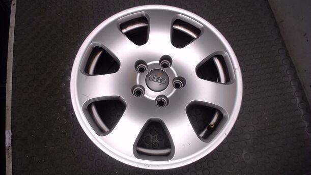 Foto: ALUFELGE 7X15 ET39 eines Audi A4 Avant 2.0