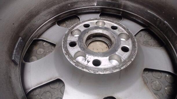 Foto: ALUFELGE 7X15 ET39 eines Audi A4 Avant 2.0