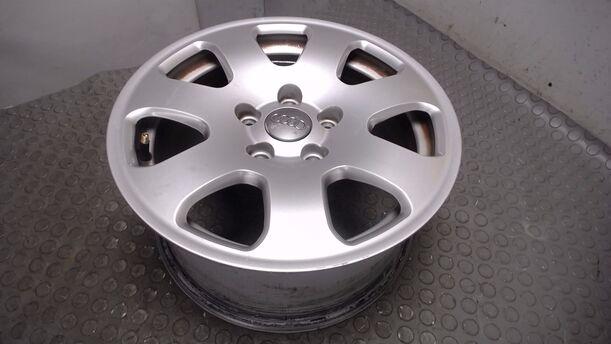 Foto: ALUFELGE 7X15 ET39 eines Audi A4 Avant 2.0