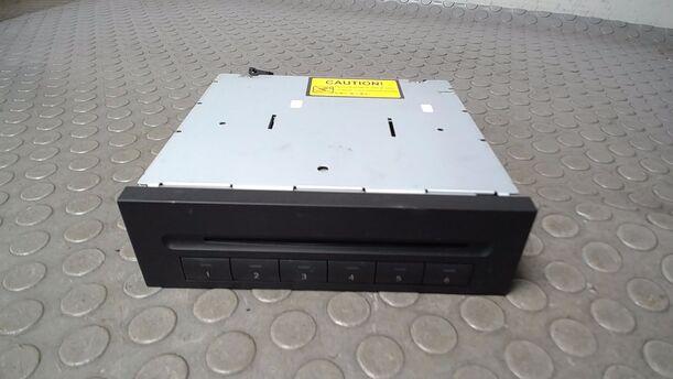 Foto: CD WECHSLER 6 FACH eines Mercedes-Benz A 180 CDI