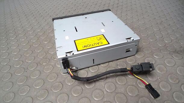 Foto: CD WECHSLER 6 FACH eines Mercedes-Benz A 180 CDI