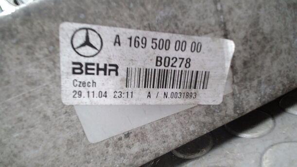Foto: LADELUFTKÜHLER eines Mercedes-Benz A 180 CDI