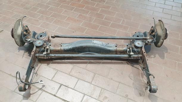 Foto: HINTERACHSE eines Peugeot Expert L1H1