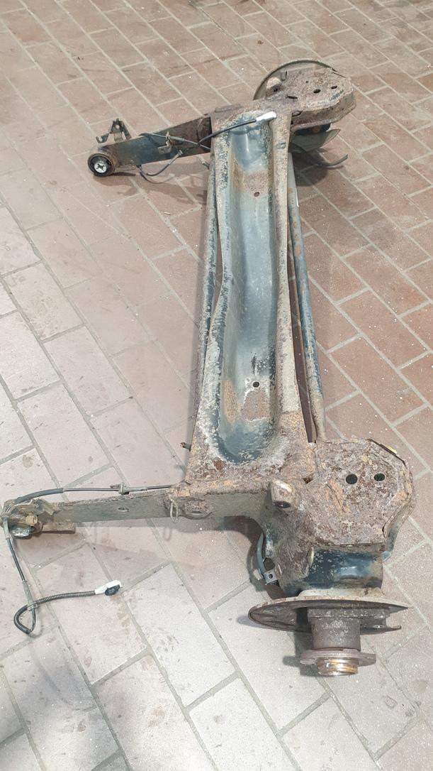 Foto: HINTERACHSE eines Peugeot Expert L1H1