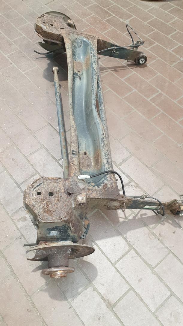 Foto: HINTERACHSE eines Peugeot Expert L1H1