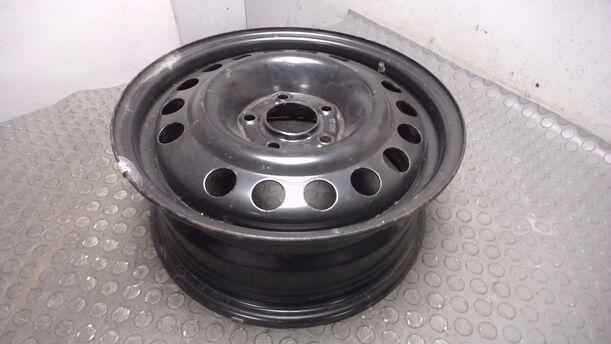 Foto: STAHLFELGE 6X15 ET49 eines Opel Astra 1.7 DTI