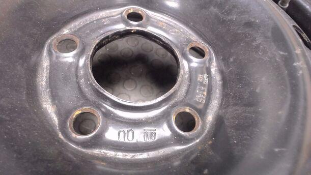 Foto: STAHLFELGE 6X15 ET49 eines Opel Astra 1.7 DTI