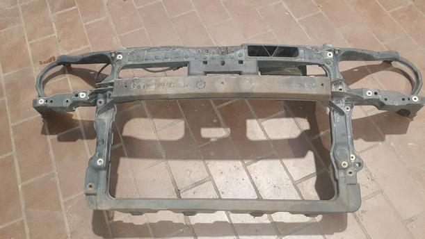 Foto: FRONTBLECH / SCHLOSSTRÄGER ( VOR FACELIFT / KLIMA ) eines VW Polo 1.2