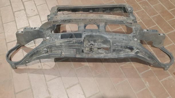 Foto: FRONTBLECH / SCHLOSSTRÄGER ( VOR FACELIFT / KLIMA ) eines VW Polo 1.2