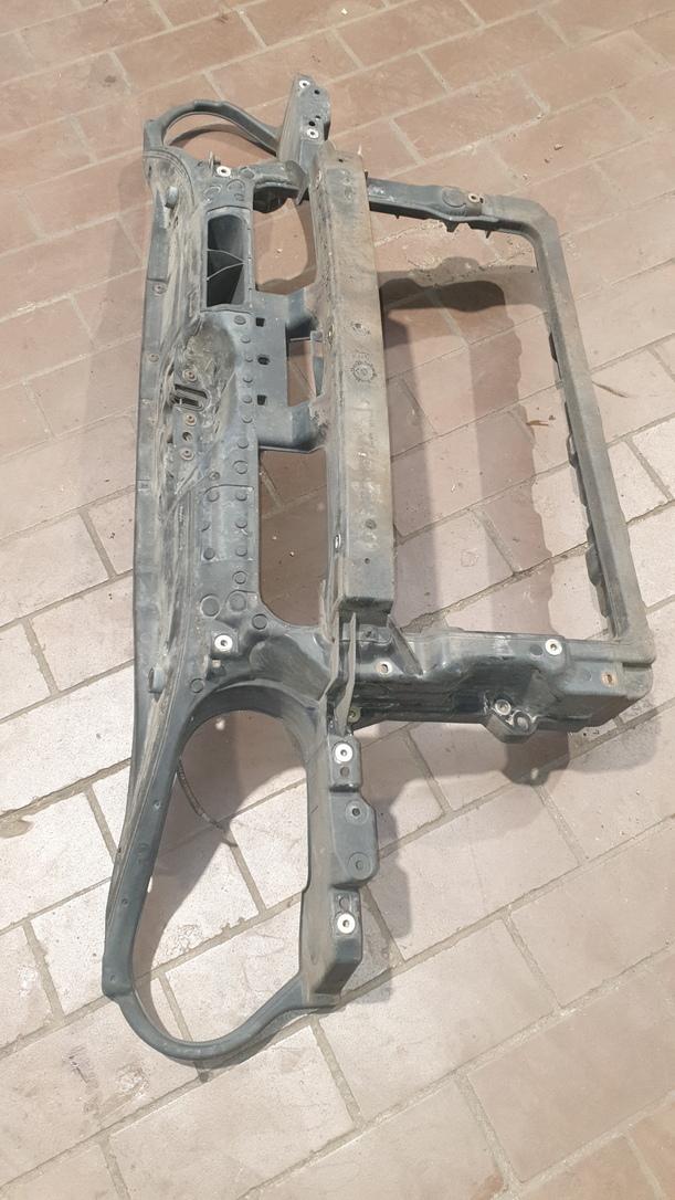 Foto: FRONTBLECH / SCHLOSSTRÄGER ( VOR FACELIFT / KLIMA ) eines VW Polo 1.2