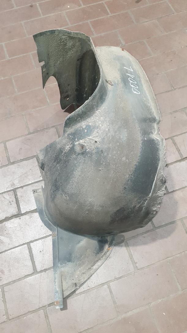 Foto: INNENKOTFLÜGEL / RADHAUSSCHALE VORNE LINKS eines VW Polo 1.2