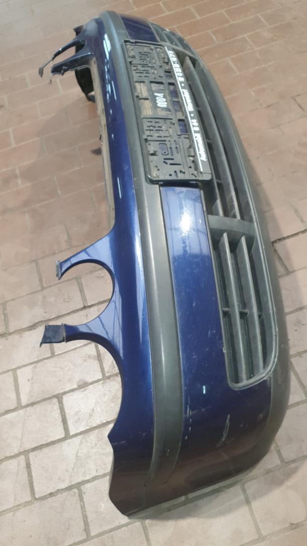 Foto: STOSSFÄNGER / STOSSSTANGE VORNE ( VOR FACELIFT ) eines VW Polo 1.2