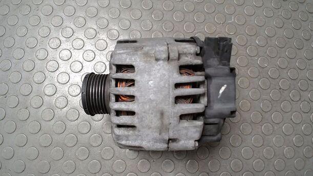 Foto: LICHTMASCHINE ( 150A ) eines Peugeot Expert L1H1