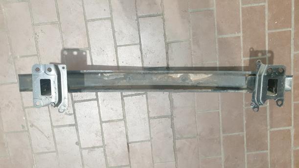 Foto: VERSTÄRKUNG VORNE eines VW Polo 1.2