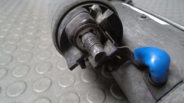 Foto: ANLASSER ( SCHALTGETRIEBE ) eines Peugeot Expert L1H1