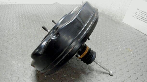 Foto: BREMSKRAFTVERSTÄRKER eines VW Golf Plus 1.4