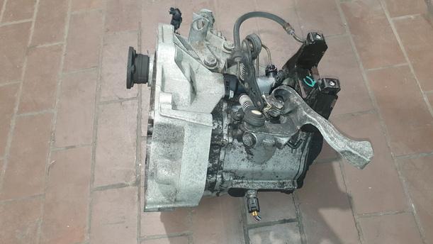 Foto: SCHALTGETRIEBE 5 GANG GDP eines VW Polo 1.2