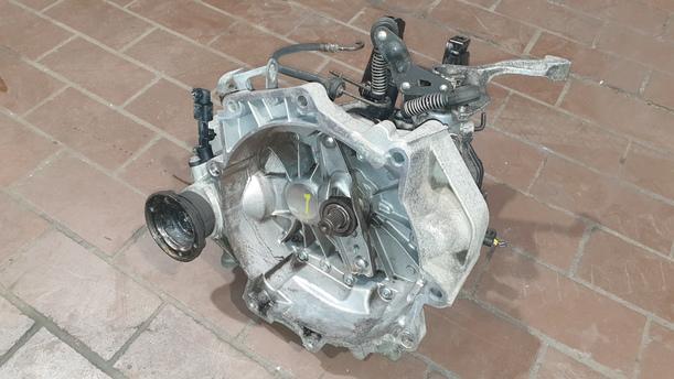 Foto: SCHALTGETRIEBE 5 GANG GDP eines VW Polo 1.2