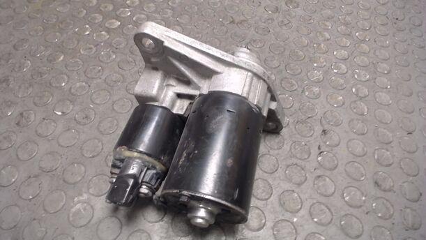 Foto: ANLASSER / STARTER ( BOSCH ) eines VW Polo 1.2