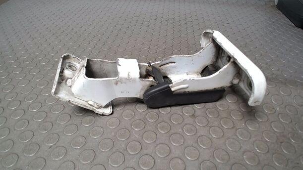 Foto: SCHARNIER HECKTÜR LINKS OBEN eines Peugeot Expert L1H1