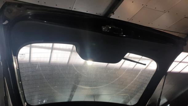 Foto: HECKKLAPPE / HECKDECKEL eines Smart smart forfour