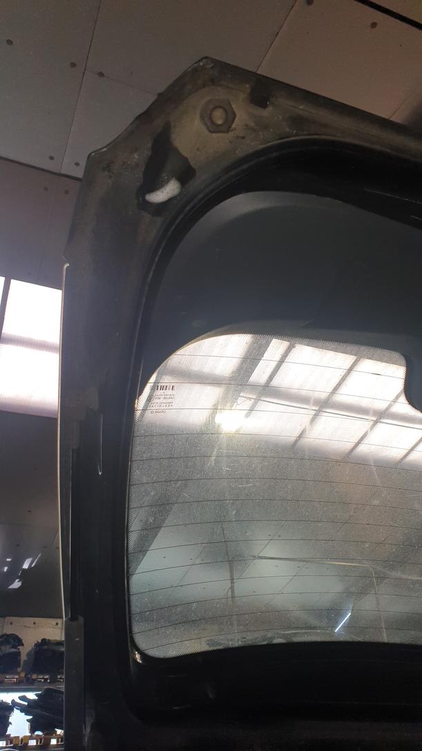 Foto: HECKKLAPPE / HECKDECKEL eines Smart smart forfour