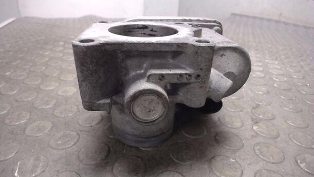 Foto: DROSSELKLAPPENSTUTZEN / DROSSELKLAPPE eines VW Polo 1.2