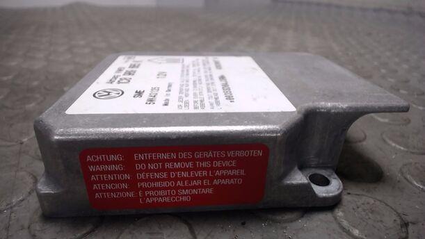 Foto: STEUERGERÄT AIRBAG / AIRBAGSTEUERGERÄT eines VW Polo 1.2