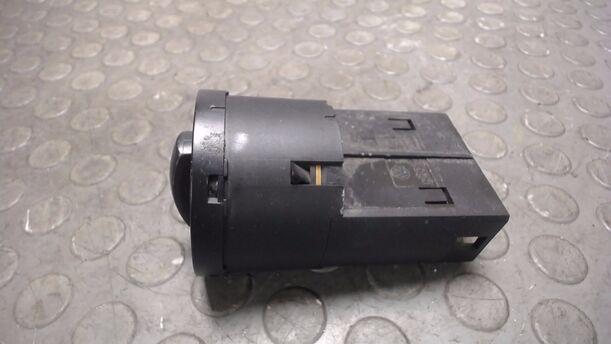 Foto: LICHTSCHALTER eines VW Polo 1.2