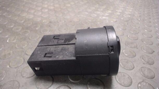 Foto: LICHTSCHALTER eines VW Polo 1.2