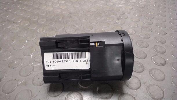 Foto: LICHTSCHALTER eines VW Polo 1.2