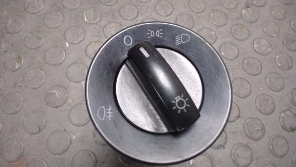 Foto: LICHTSCHALTER eines VW Polo 1.2