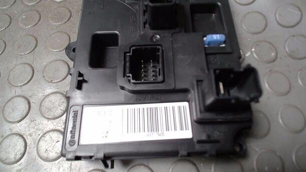 Foto: KOFFERRAUMSCHALTEINHEIT eines Peugeot Expert L1H1