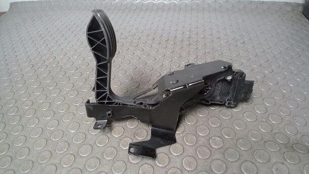 Foto: GASPEDAL eines Peugeot Expert L1H1