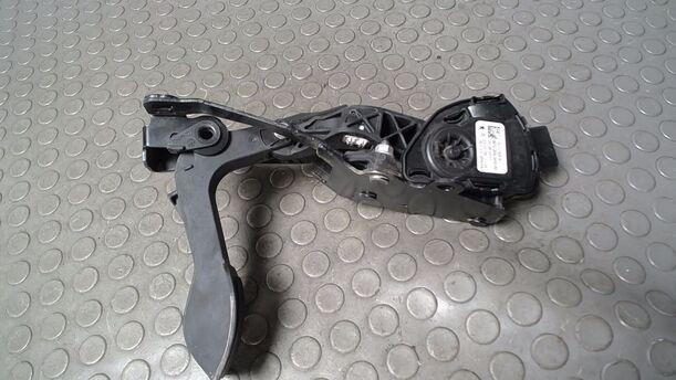 Foto: GASPEDAL eines Peugeot Expert L1H1