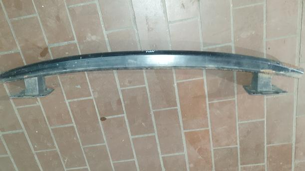 Foto: VERSTÄRKUNG HINTEN eines VW Polo 1.2