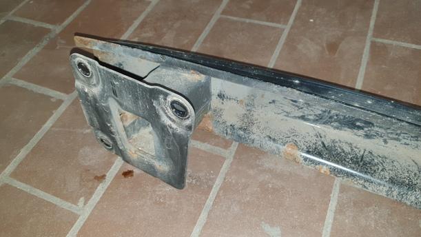 Foto: VERSTÄRKUNG HINTEN eines VW Polo 1.2