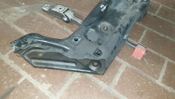 Foto: VORDERACHSE / ACHSE VORN eines VW Polo 1.2